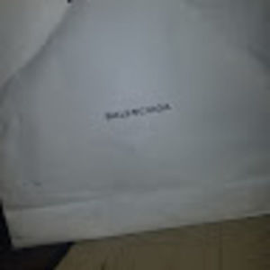 Meet your Posher, Trace